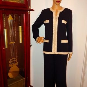 SOLD!!! SANTANA KNIT EVENING NAVY IVORY PANTS SUIT
